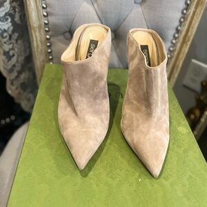 Sergio Rossi Women's Tan Suede Mules